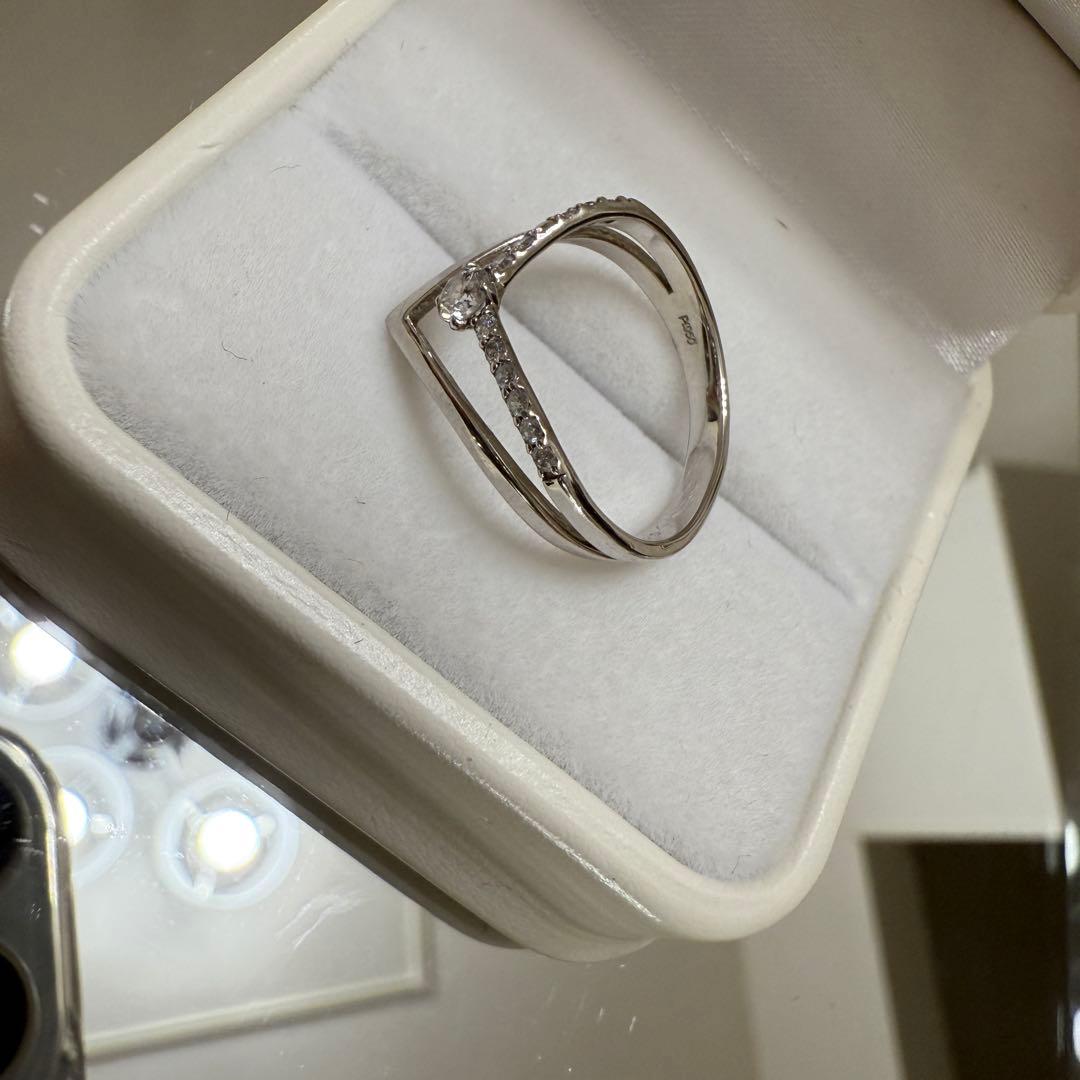 Pt 950 V字デザインリング 0.25ct #12