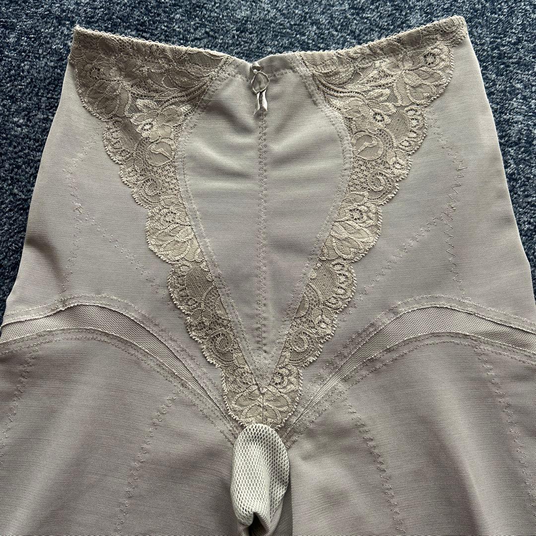 美品】ダイアナ ダイアジェンヌ パーフェクトロングガードル 82+15