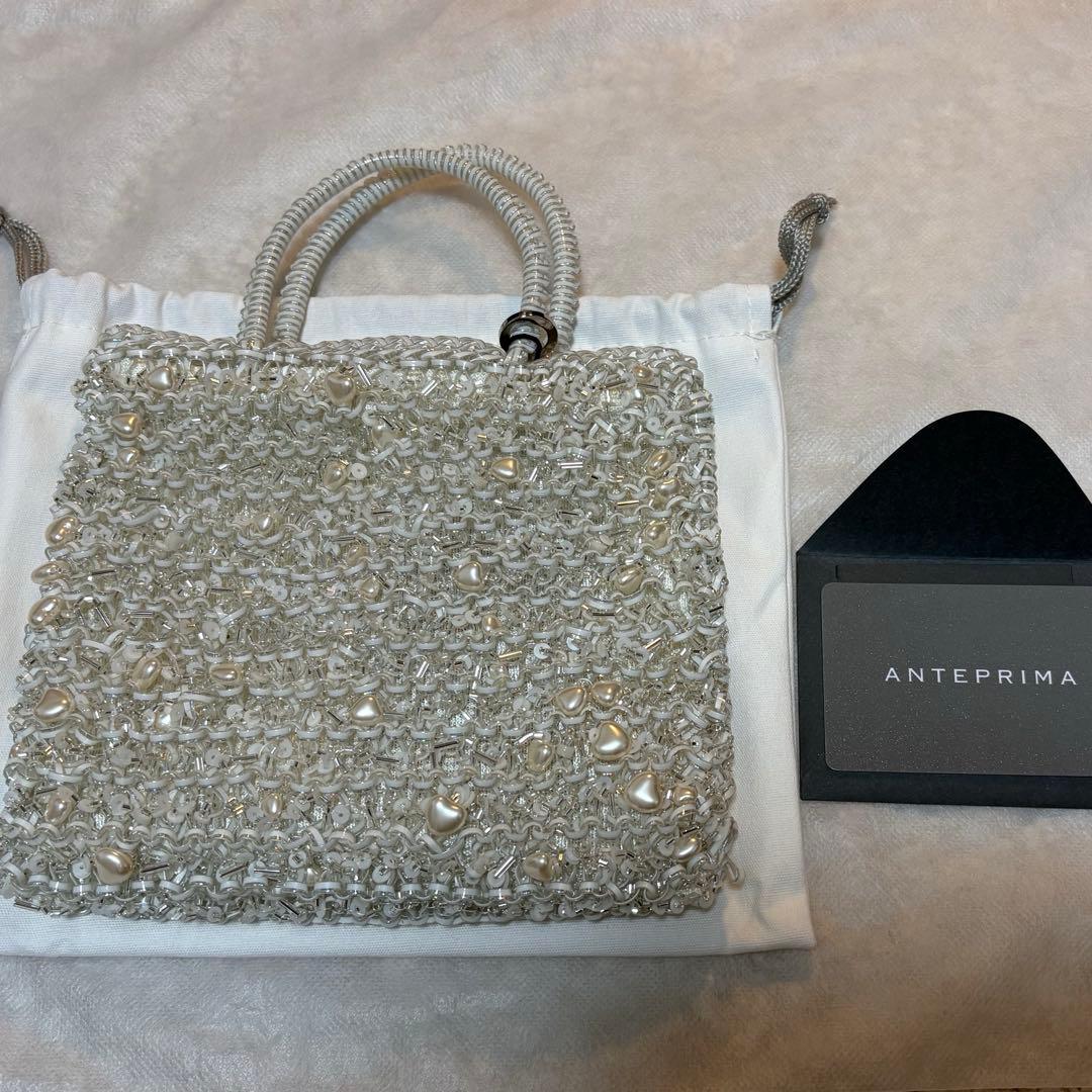 ANTEPRIMA アンテプリマ クオーリペルラグリッター　オーロラホワイト スタンダード/スクエア ラージ/オーロラホワイト ｜ 【公式