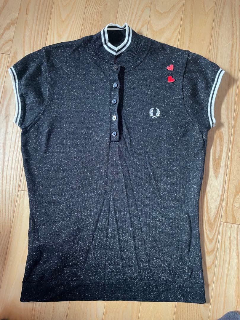 FRED PERRY ブラックポロシャツ UK 10 - メルカリ