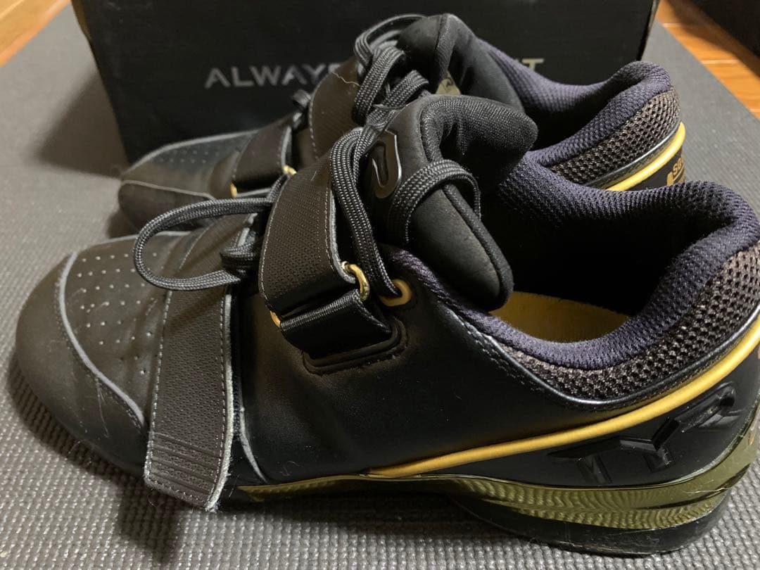 TYR（ティア）TYRFORCE エリート・カーボン・リフター　US M9.5 Men's TYRFORCE Elite Carbon Lifter – TYR US