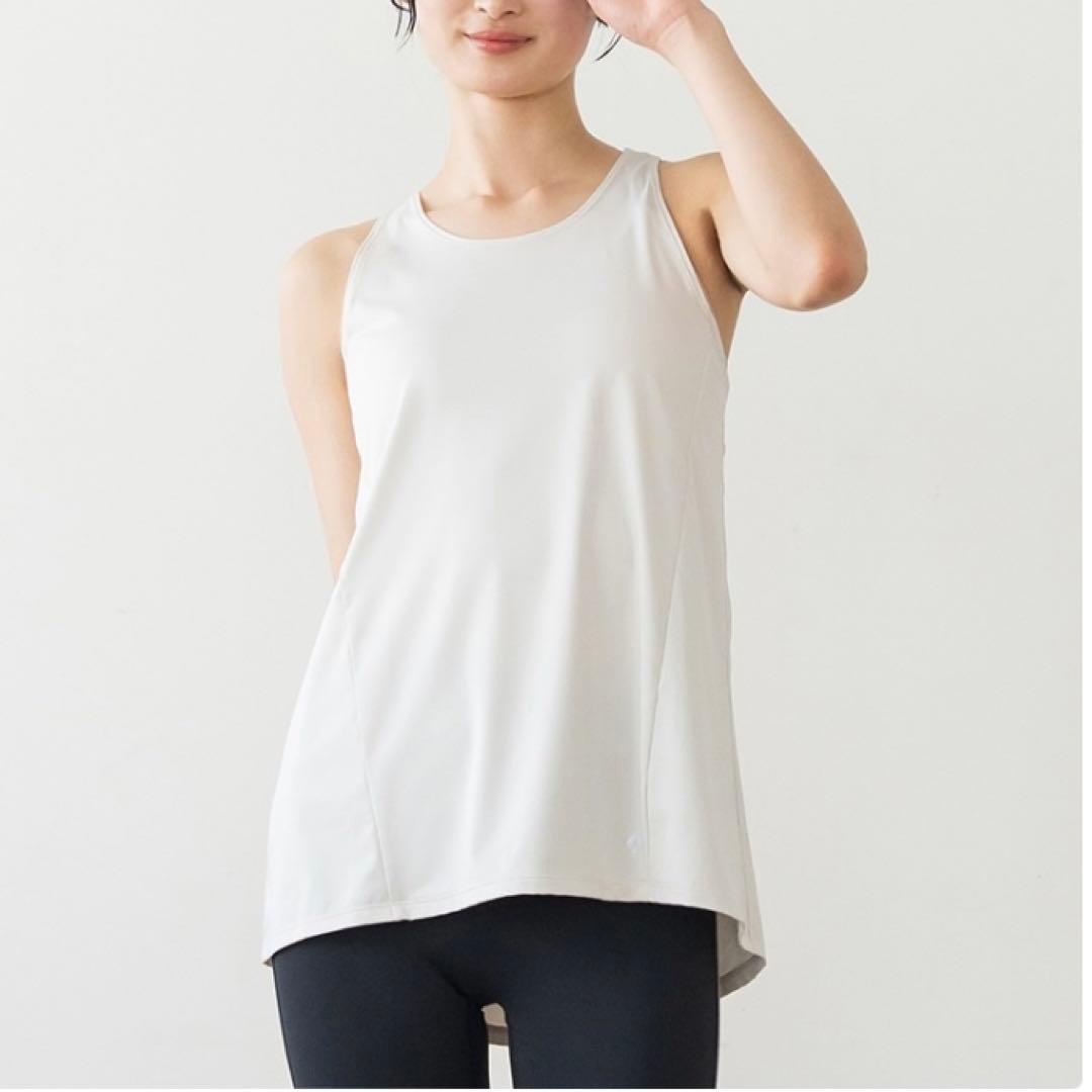 【SUKALA】バックツイストセパレートタンクトップ Lサイズ SUKALA】バックツイストセパレートタンクトップ(S・M・Lサイズ ペール