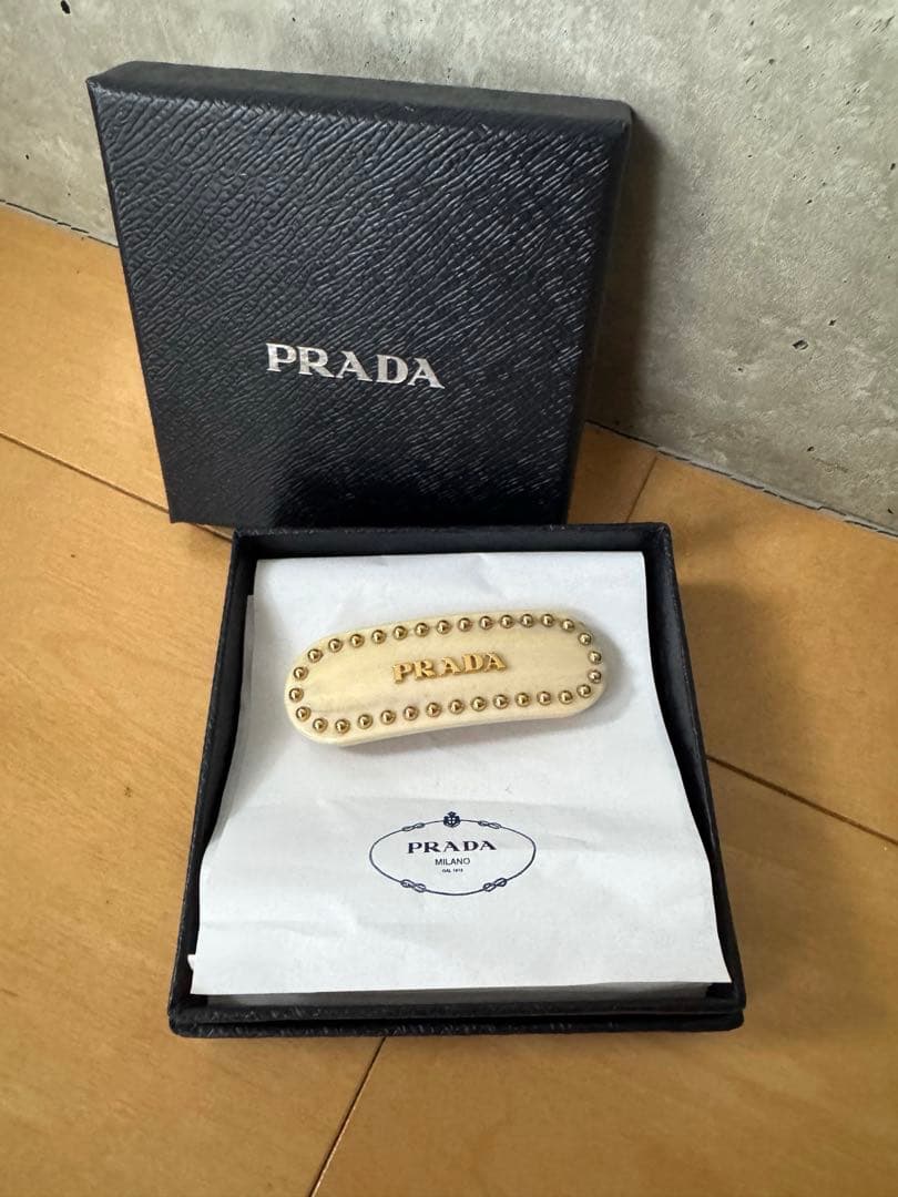 【美品】PRADA バレッタ ヘアクリップ 楽天市場】【最強開運日クーポン&P5倍】PRADA プラダ ヘアクリップ