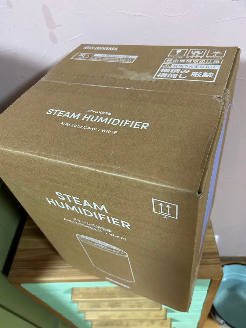 アイリスオーヤマ　スチーム式、加熱式　加湿器　600ml IRIS OHYAMA（アイリスオーヤマ） 加湿器 スチーム式 加熱式 加湿量