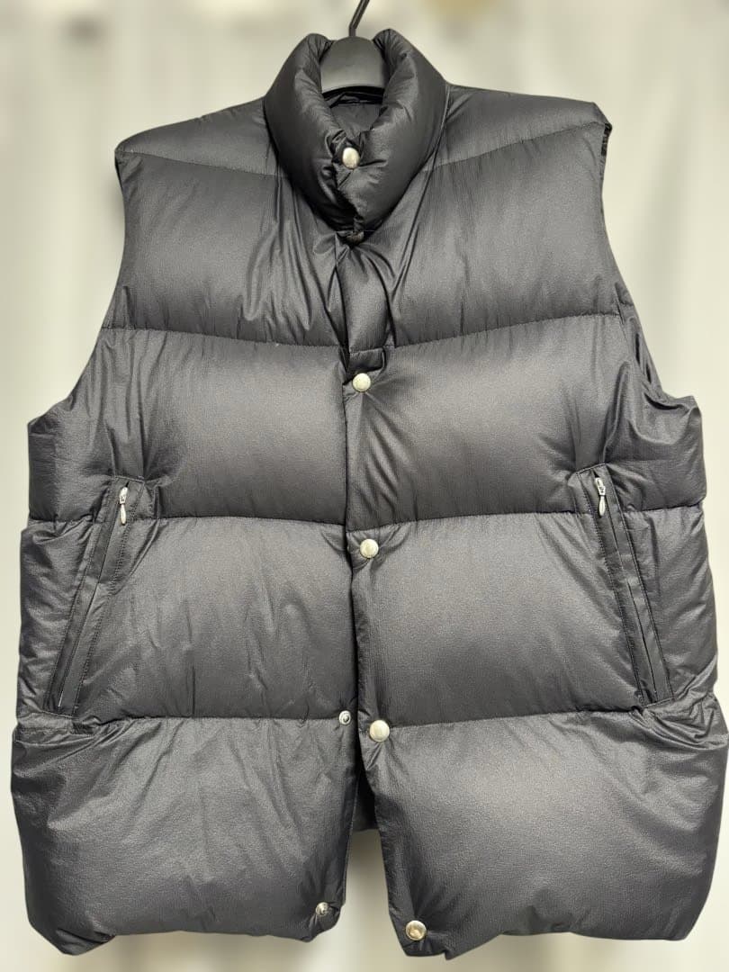 comoli ダウンベスト　サイズ1 COMOLI】ダウン ベストのご紹介 – TIME AFTER TIME