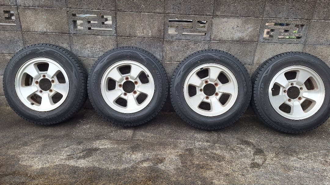 値下げ！バリ山！送料込みジムニースタッドレスタイヤホイール4本