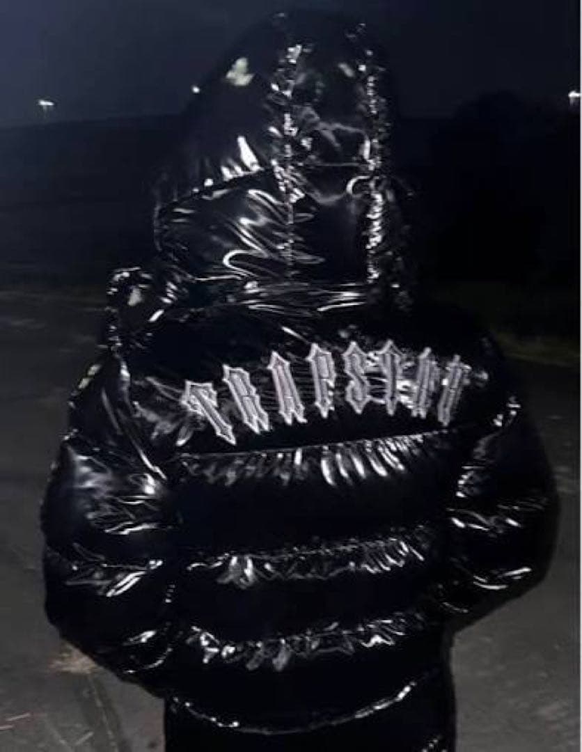 【超人気】TRAPSTAR 黒 パファージャケット フード付き トラップスター アイアンゲート フード付き パファー ジャケット