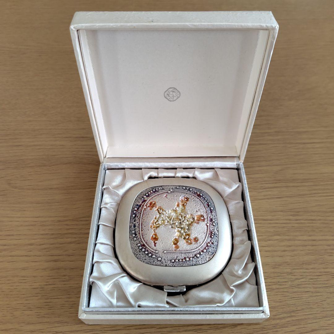 資生堂 純銀コンパクト 宮田宏平 昭和レトロ Yahoo!オークション -「shiseido」(工芸品) の落札相場・落札価格