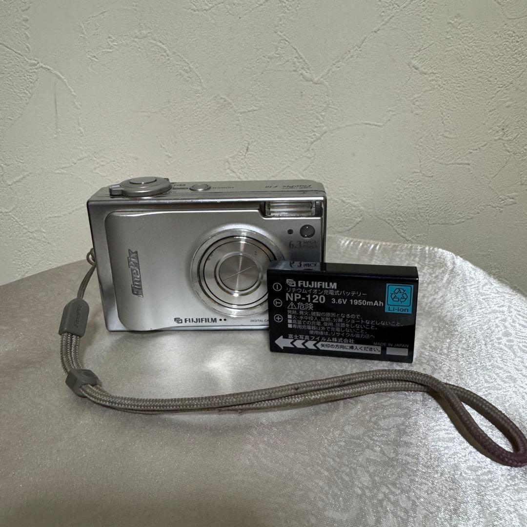 【動作確認済】FUJIFILM FinePix F10 名機 希少CCDセンサー Fuji FinePix F10 Digital Camera