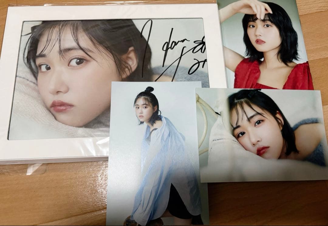 原菜乃華 直筆サイン入りカレンダー 原菜乃華直筆サイン入りカレンダー、通常カレンダー、ポストカード付き