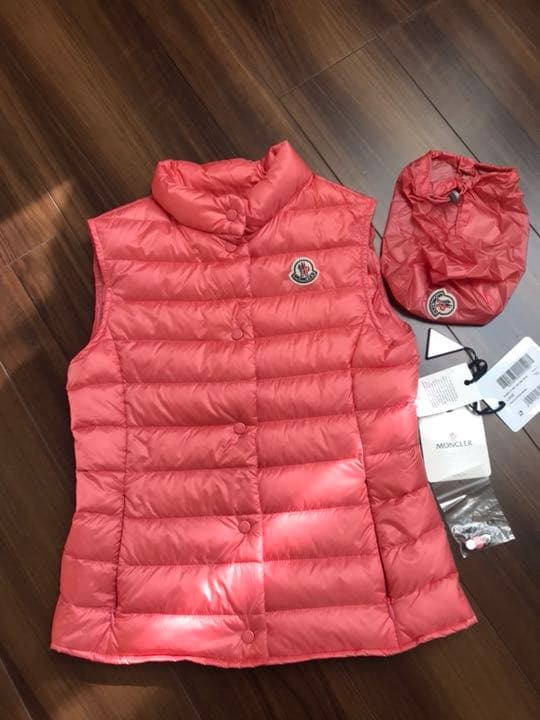 MONCLER モンクレール 大人も着れる12A/152cm ダウンベスト 楽天市場】【MONCLER/モンクレール/GUI/ギュ/ギ/キッズ14Aサイズ(大人
