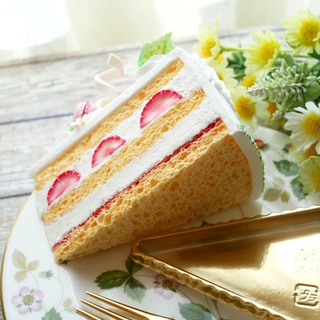 ひまわり様】フェイクスイーツ◇可愛い♡贅沢苺ショートケーキ◇リアル