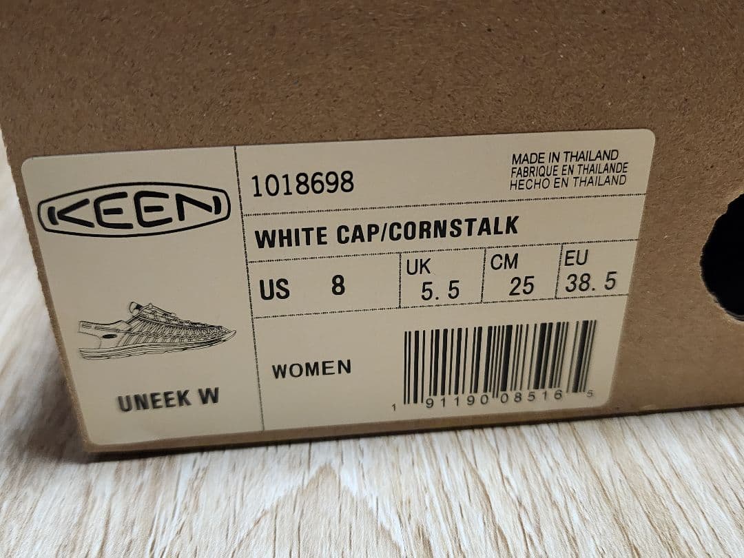 KEEN UNEEK W サンダル 25.0cm 新品　未使用