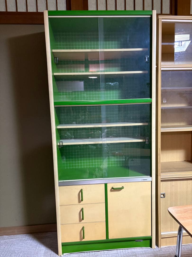 レトロ 緑色 食器棚 ガラス扉付き サニー リベロ60 ダイニングボード アンティーク調 レトロ調 食器棚 緑