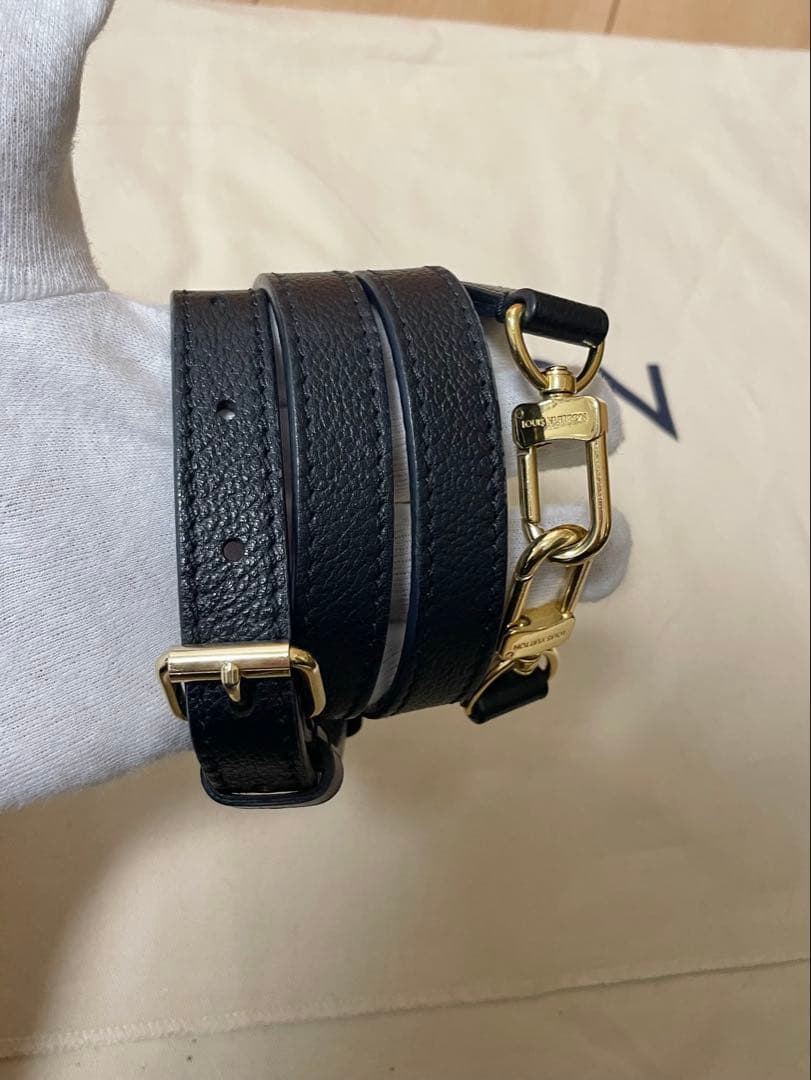 あやや様本人確認中RFID 正規品 ルイヴィトン オンザゴーPM アン