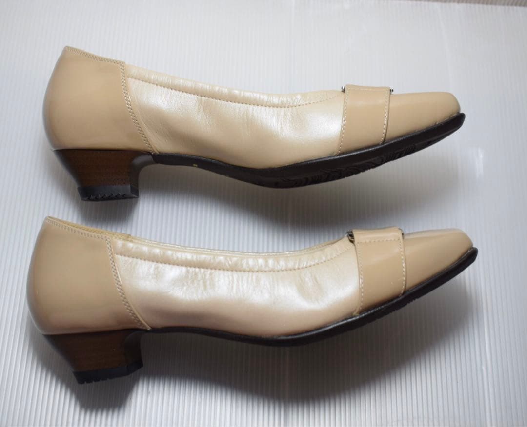 新品⭐︎定価2.4万ASICS pedala ペダラ パンプス 高島屋 22.5