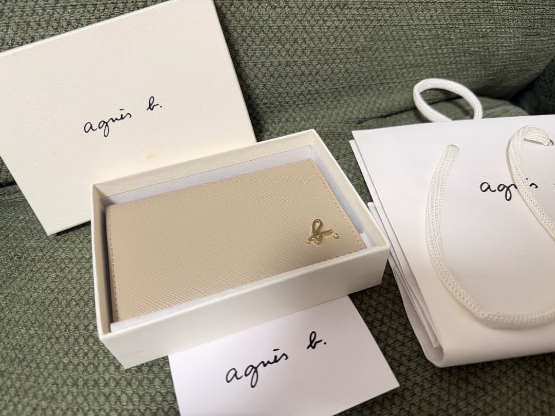 名刺入れ 新品未使用 ベージュ箱付き レディース カードケース agnes b. 送料無料】【ラッピング無料】アニエスベー agnes b 財布 カードケース