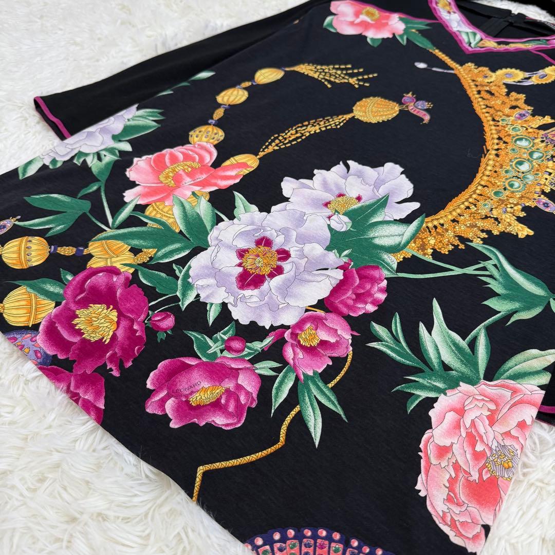 レオナール チュニック 大きいサイズLL 花柄 宝石柄 トリム ブラック