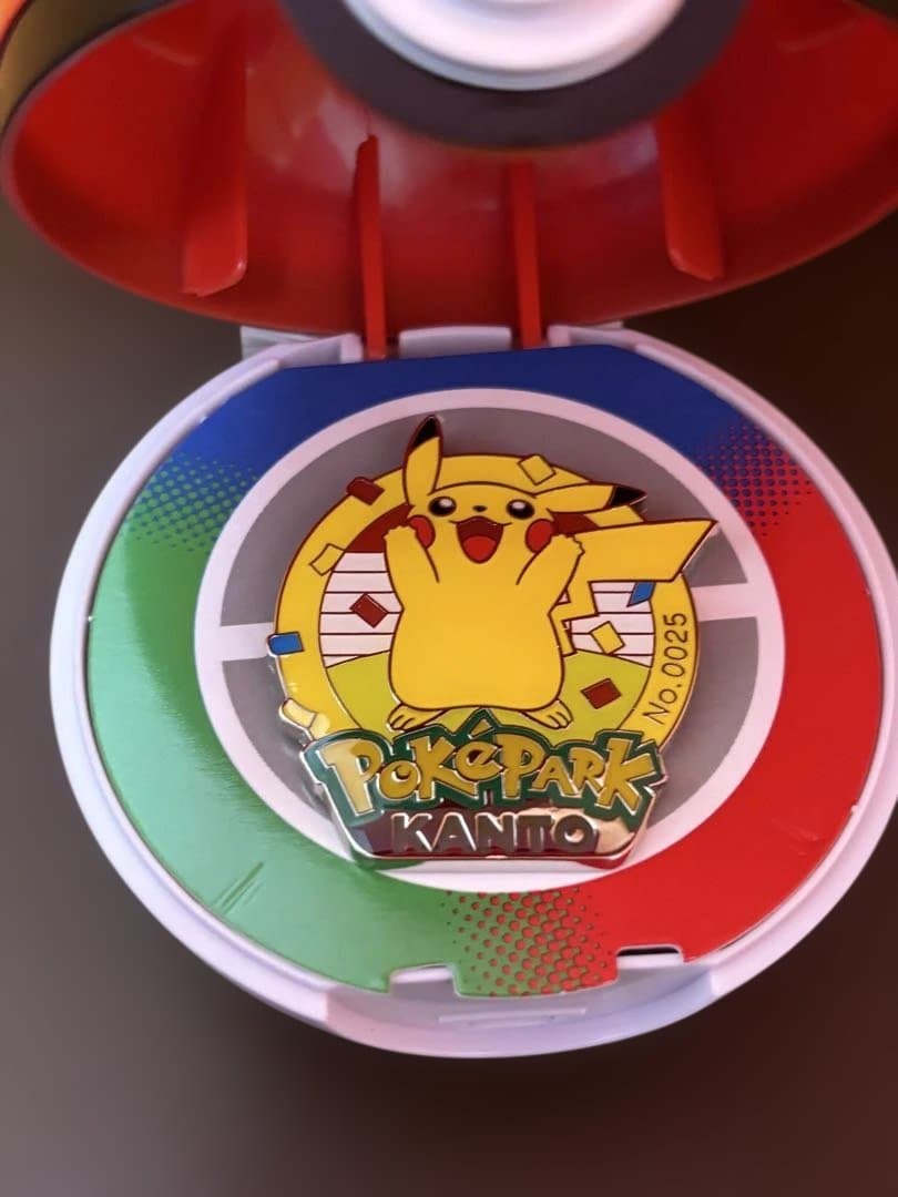ポケパーク カントー ピカチュウ ピンズ モンスターボール - メルカリ