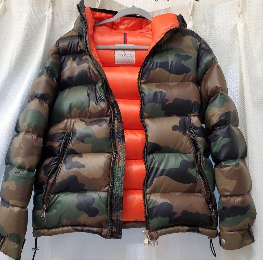 MONCLER カモフラージュ ダウンジャケット MONCLER（モンクレール） カモフラ 迷彩 フード ダウンジャケット