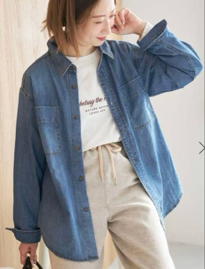 完売カラー　スピック&スパン　ライトオンスデニムシャツ Spick & Span（スピックアンドスパン）の「《追加》ライトオンスデニム