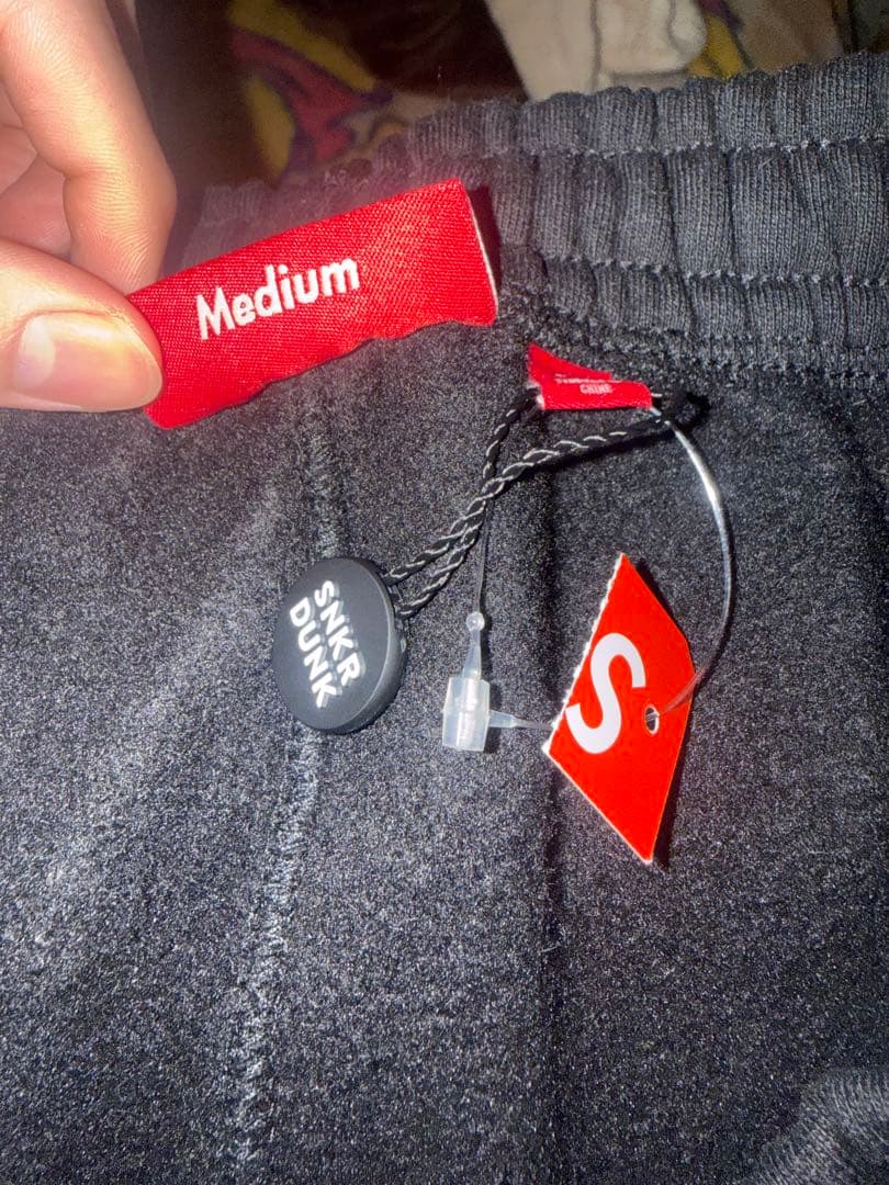 シュプリーム サテンアップリケスウエットパンツ （25FW） \"ブラッグ\"