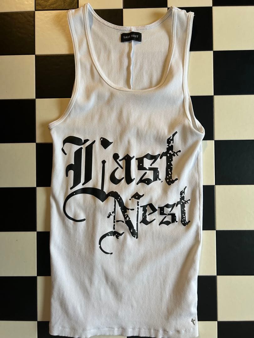 last nest タンクトップ LAST NEST(ラストネスト)商品ページ - Logo Emb Tank Top - White