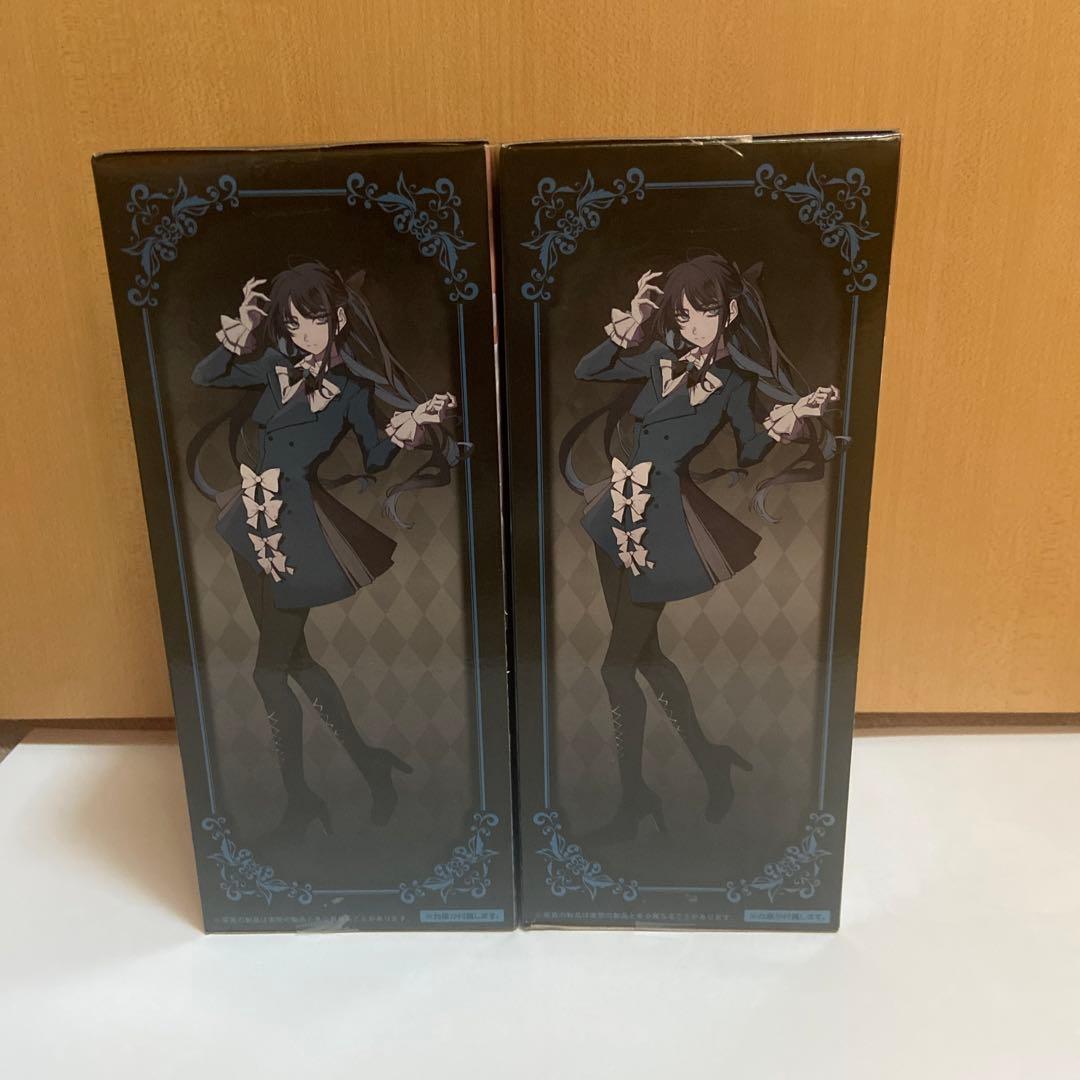 ラウンドワン Adoフィギュア Winter ver. 2体セット - メルカリ