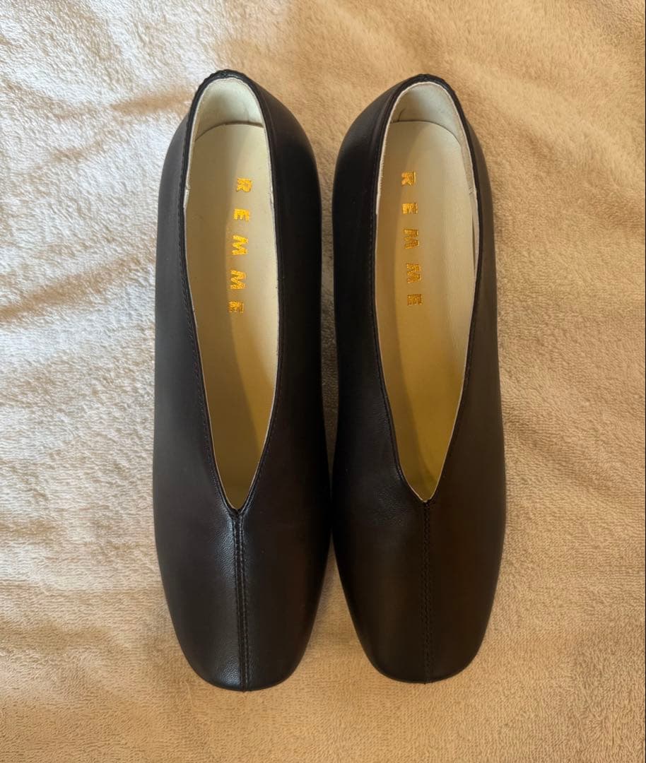 REMME / レメ / レザーパンプス（ブラック） 23.5cm