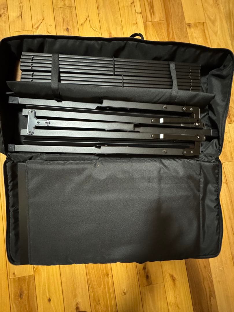 折りたたみアウトドアテーブル 収納バッグ付きの通販はau PAY