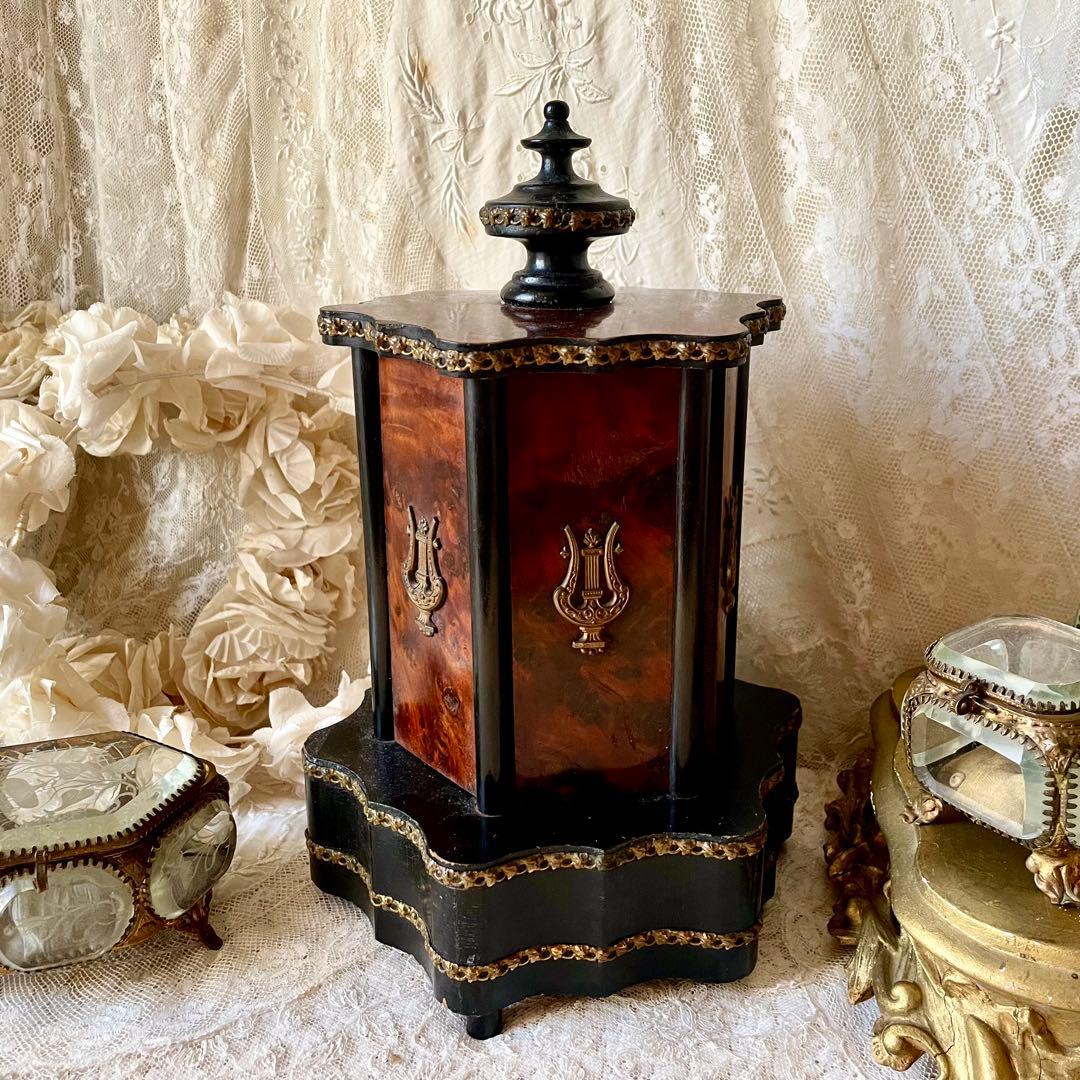 【レア】シガーセラー　葉巻ケース19世紀末フランスアンティーク　ナポレオン三世 19世紀 ナポレオン3世時代 アンティーク ペンケース パピエマシェ