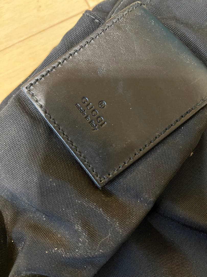 お*り様 GUCCI グッチ ワンショルダーリュック ブラック - メルカリ