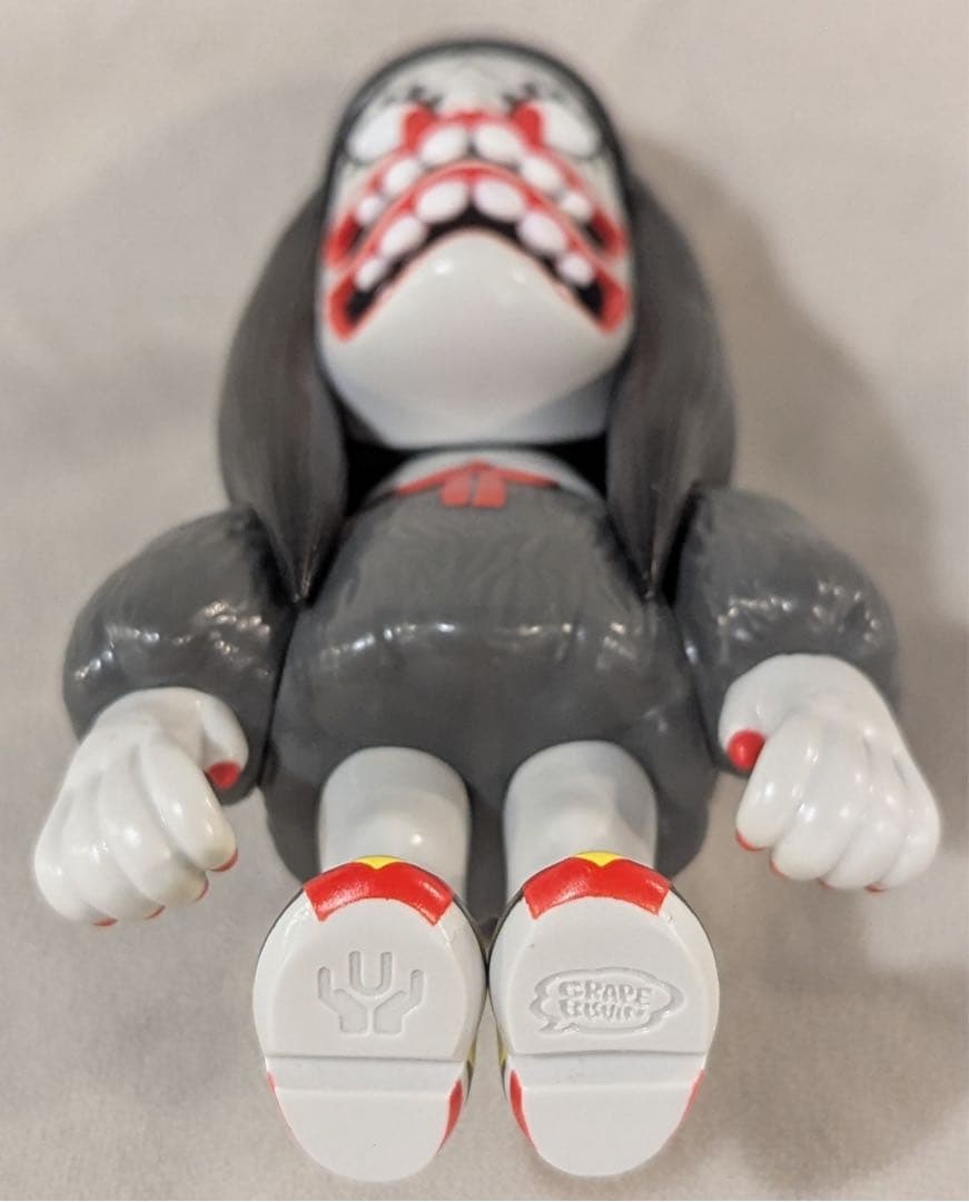 最終値下げ　grape brain 二口裂け女　ゲラゲラ ソフビ　17cm