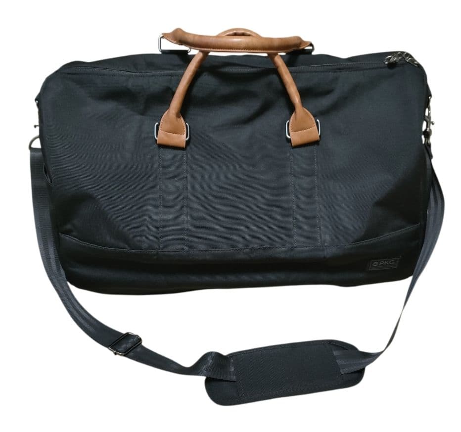 【新品】　PKG ピーケージー 42L ボストンバッグ 大容量 靴収納 ブラック Amazon | 【PKG ピーケージー】 BISHOP 42L ボストンバッグ 大容量 靴