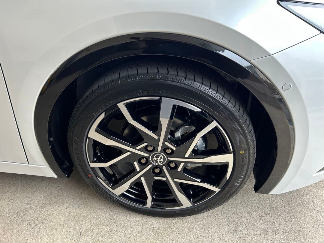 新車外し60プリウスPHEV 純正タイヤ&ホイール。195/50R19 - メルカリ