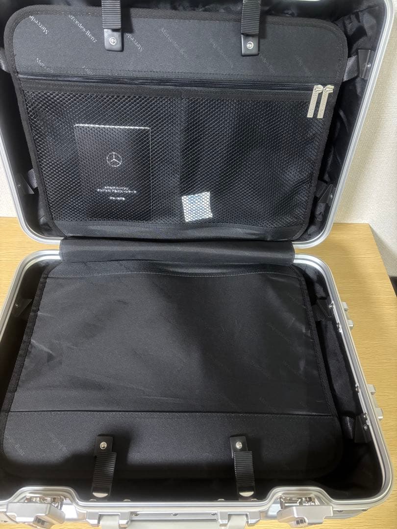 新品未使用品】メルセデスベンツ アルミスーツケース 32L キャリー