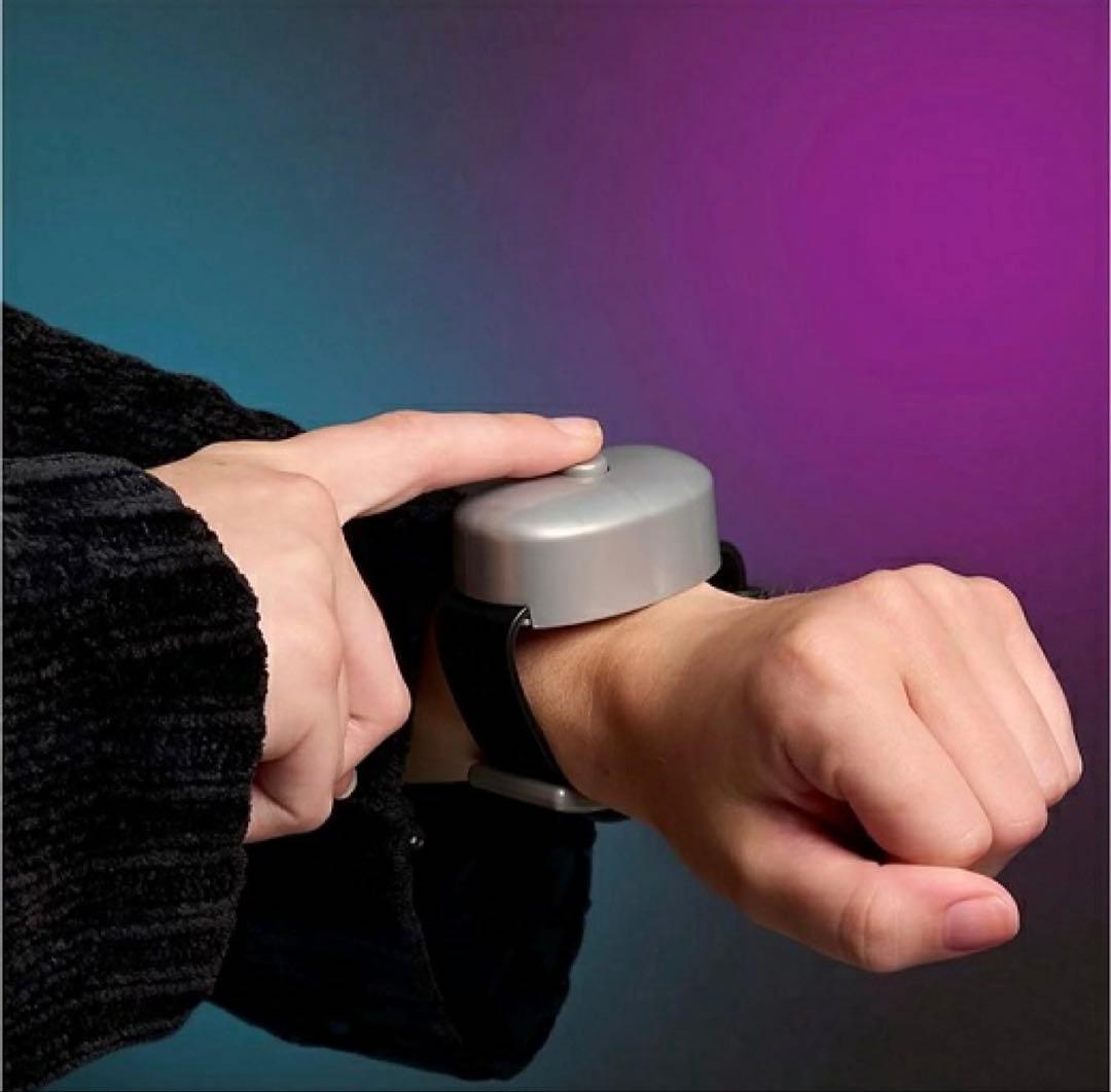 ウェンズデー アダムス シング RC アダムスファミリー 動く手 - メルカリ