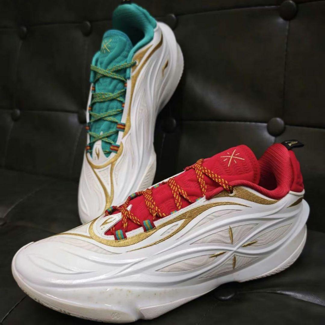 LI−NING Wade 8085 Ultra V2 \"クリスマス\" US9.5