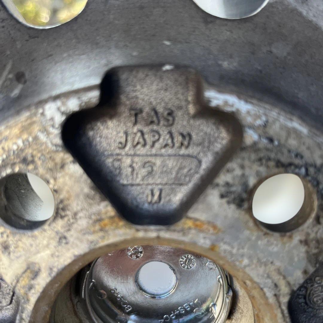 カングー専用ハブリング不要15インチ スポークデザインホイー