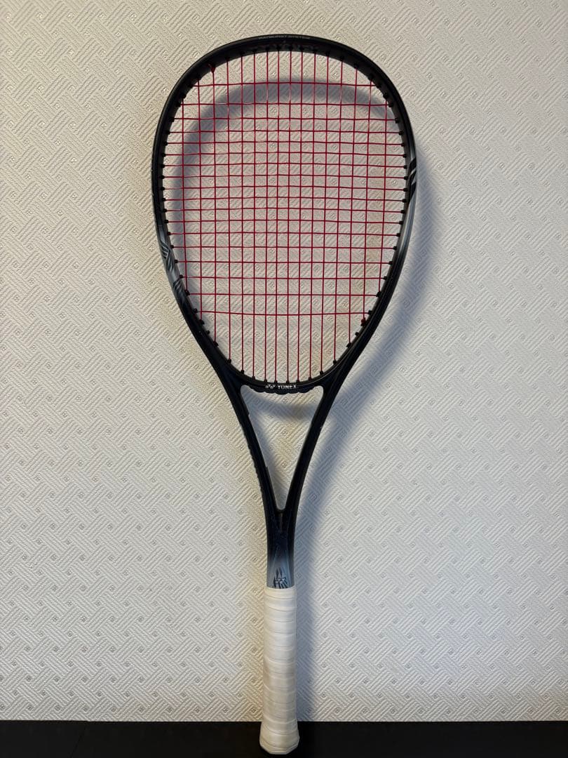 VOLTRAGE テニスラケット 黒/赤 VOLTRAGE テニスラケット 黒/赤 YONEX テニスラケット 赤/黒VOLTRAGE