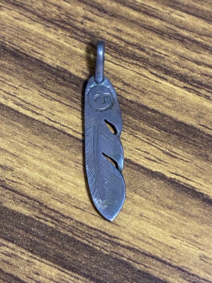 ゴローズgoro's フェザー　小 小・中・大・特大!! 4サイズ存在する「goro's」のフェザーネックレス