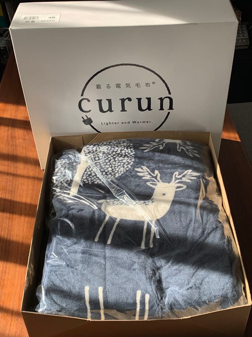 着る電気毛布 curun 鹿と木の北欧柄デザイン　180×140 着る電気毛布 curun 鹿と木の北欧柄デザイン 180×140 - メルカリ
