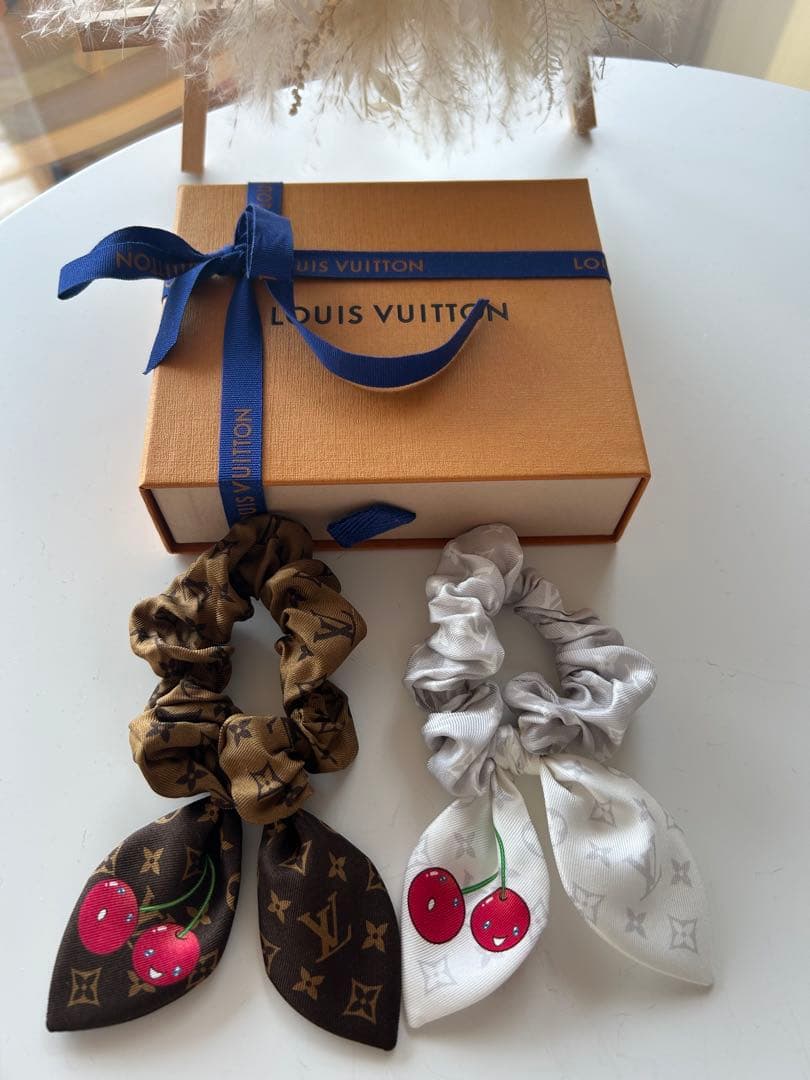 Louis Vuitton ヘアゴム 2個セット　値下げしました！⭐︎かぼす Louis Vuitton ヘアゴム 2個セット 値下げしました！⭐︎かぼす様専用