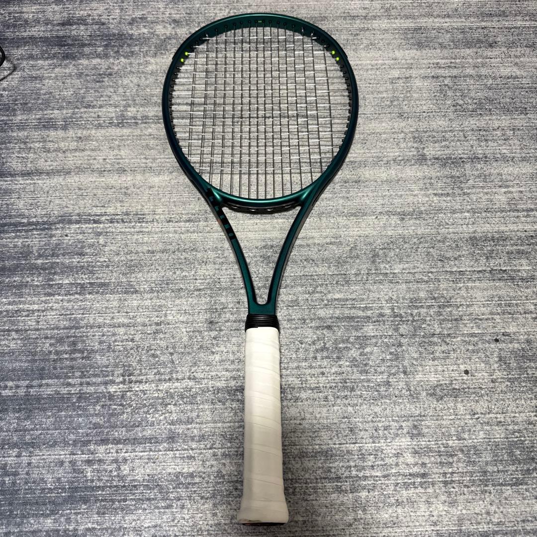 ウィルソン　BLADEv9 98 (16×19) グリップ2 BLADE 98 16X19 V9 by Wilson Japan Racquet online - ウイルソン公式