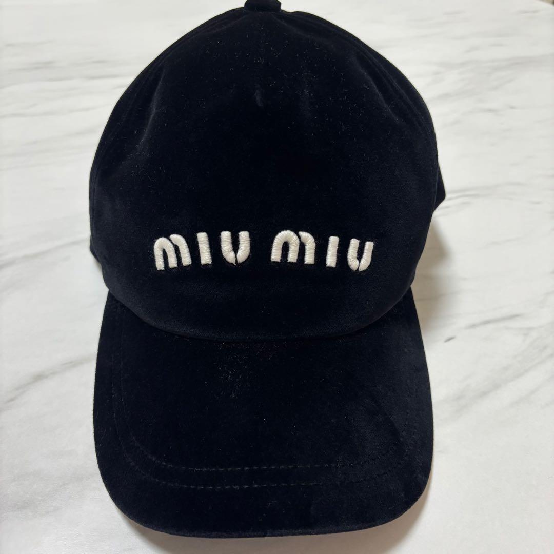 miu miu ベルベットキャップ 黒 Miu Miu Women's' Velvet Baseball Cap in Black | LN-CC®