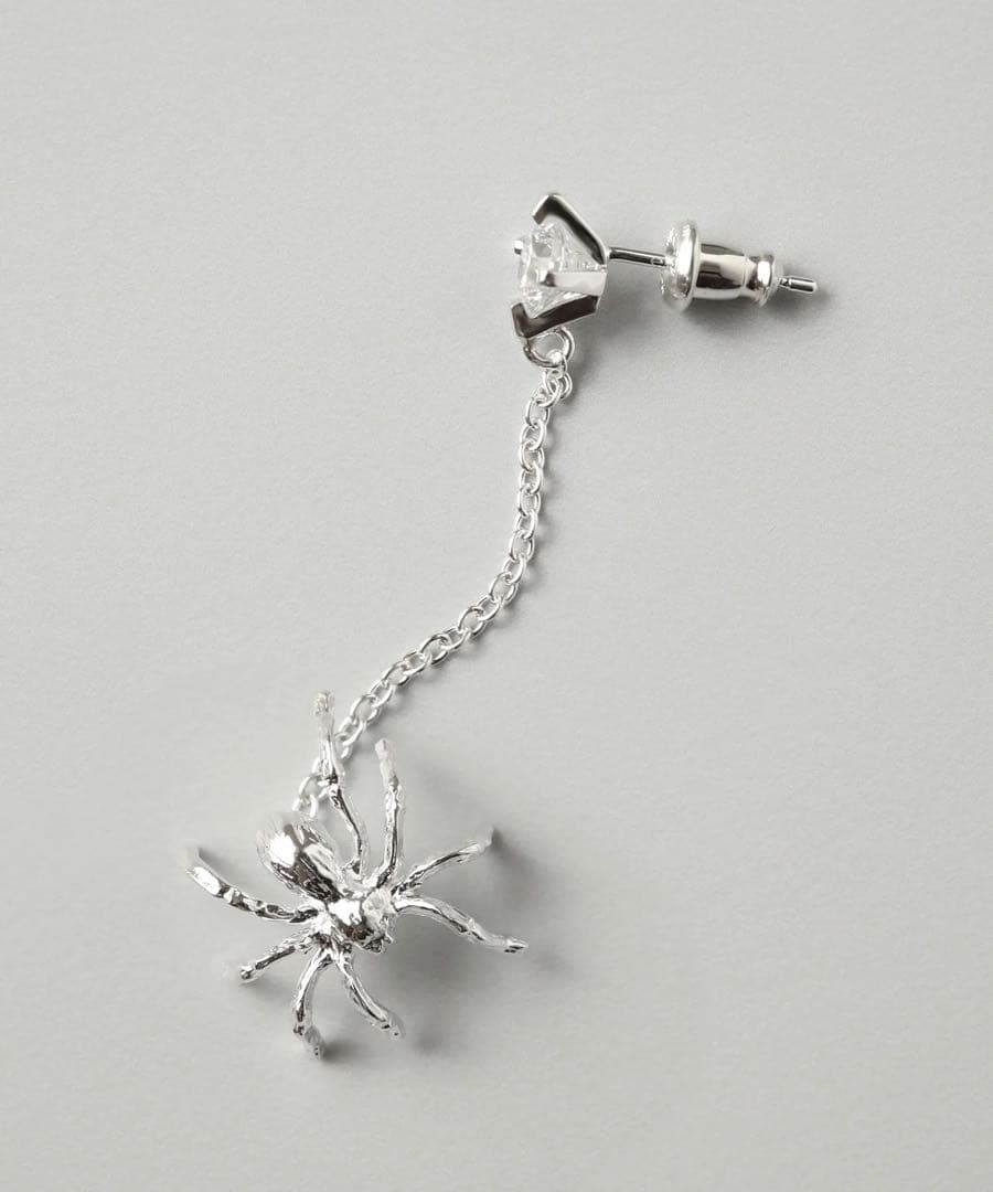 気まぐれ値下げ　極美品　e.m. 蜘蛛　くも　ピアス　0502-AP78 ピアス(0502-AP78)