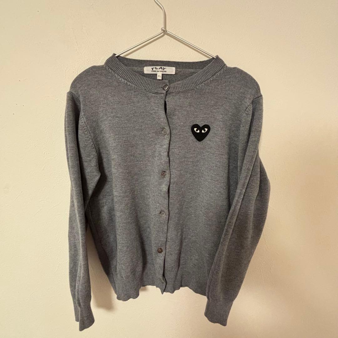 グレーのハート刺繍ニットカーディガン アールピーエス rps ハート刺繍スポンジニットカーディガン （ライト