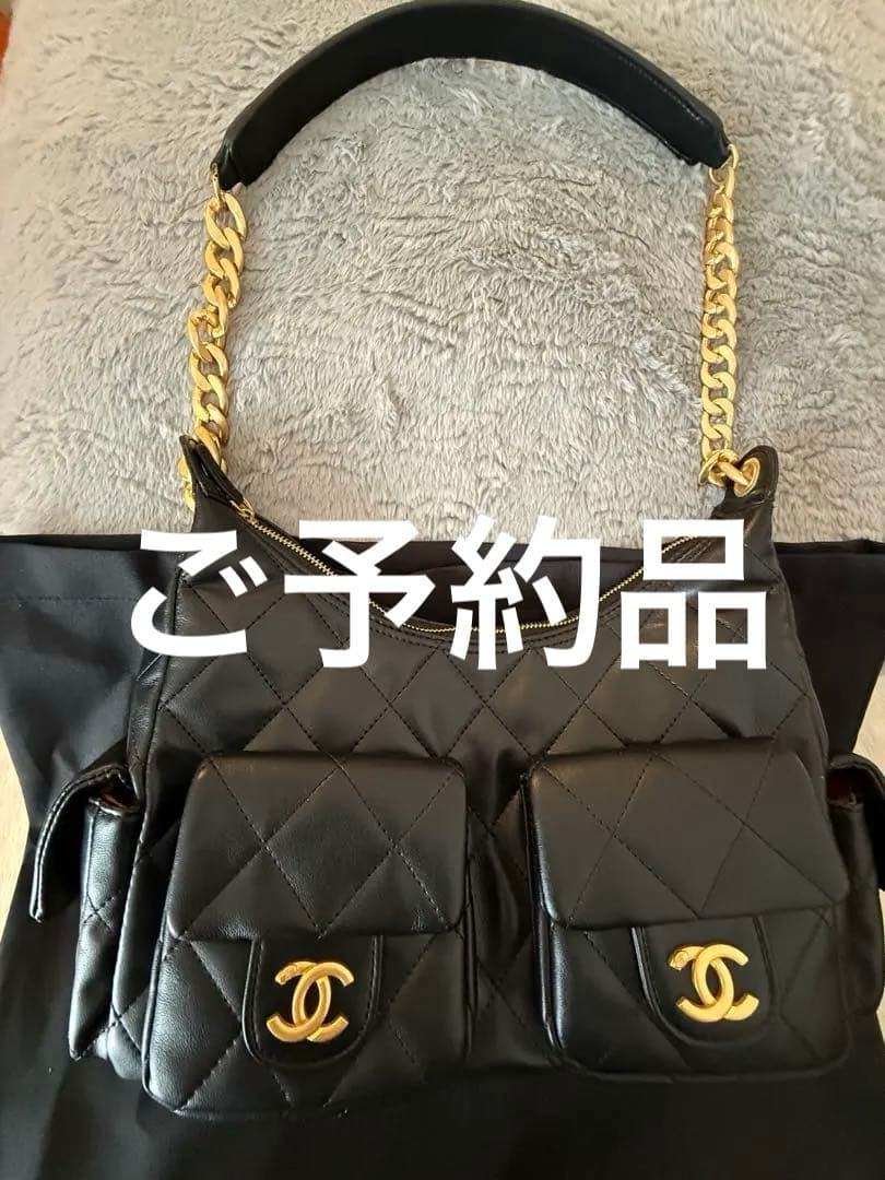 週末限定価格！CHANEL ブラック ショルダーバッグ本革ノベルティ