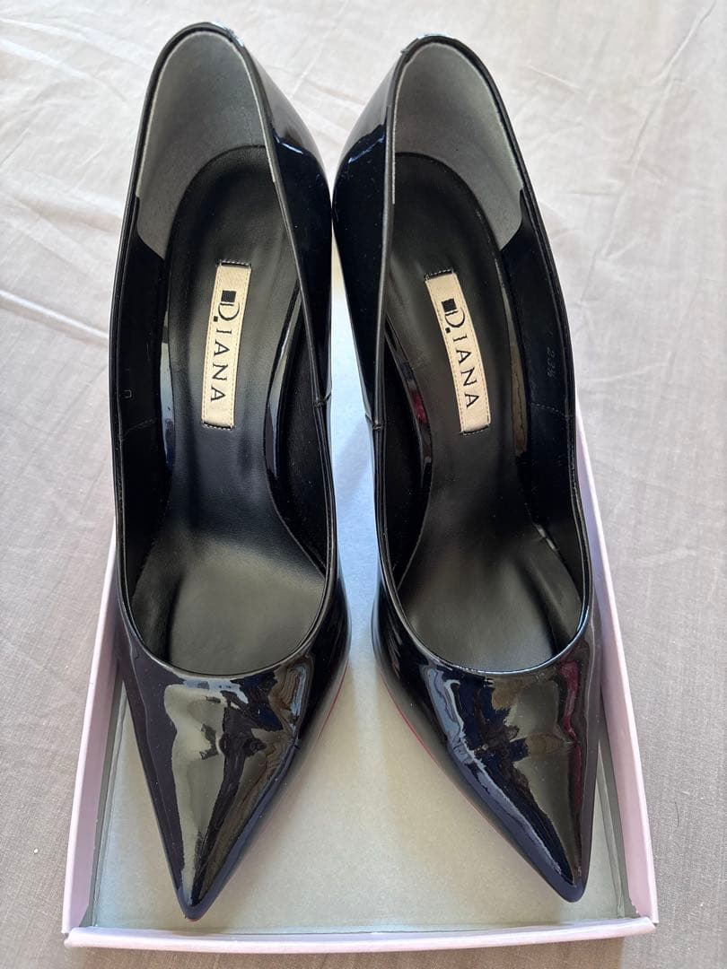 Diana ブラック ハイヒール ポインテッドトゥ - メルカリ