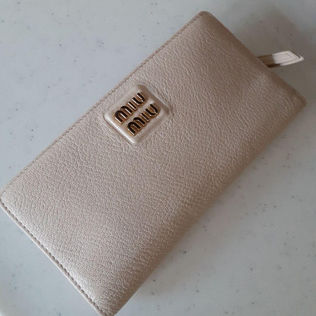 美品】レア ミュウミュウ マドラス 財布 5MO009 S115342797 - 小物